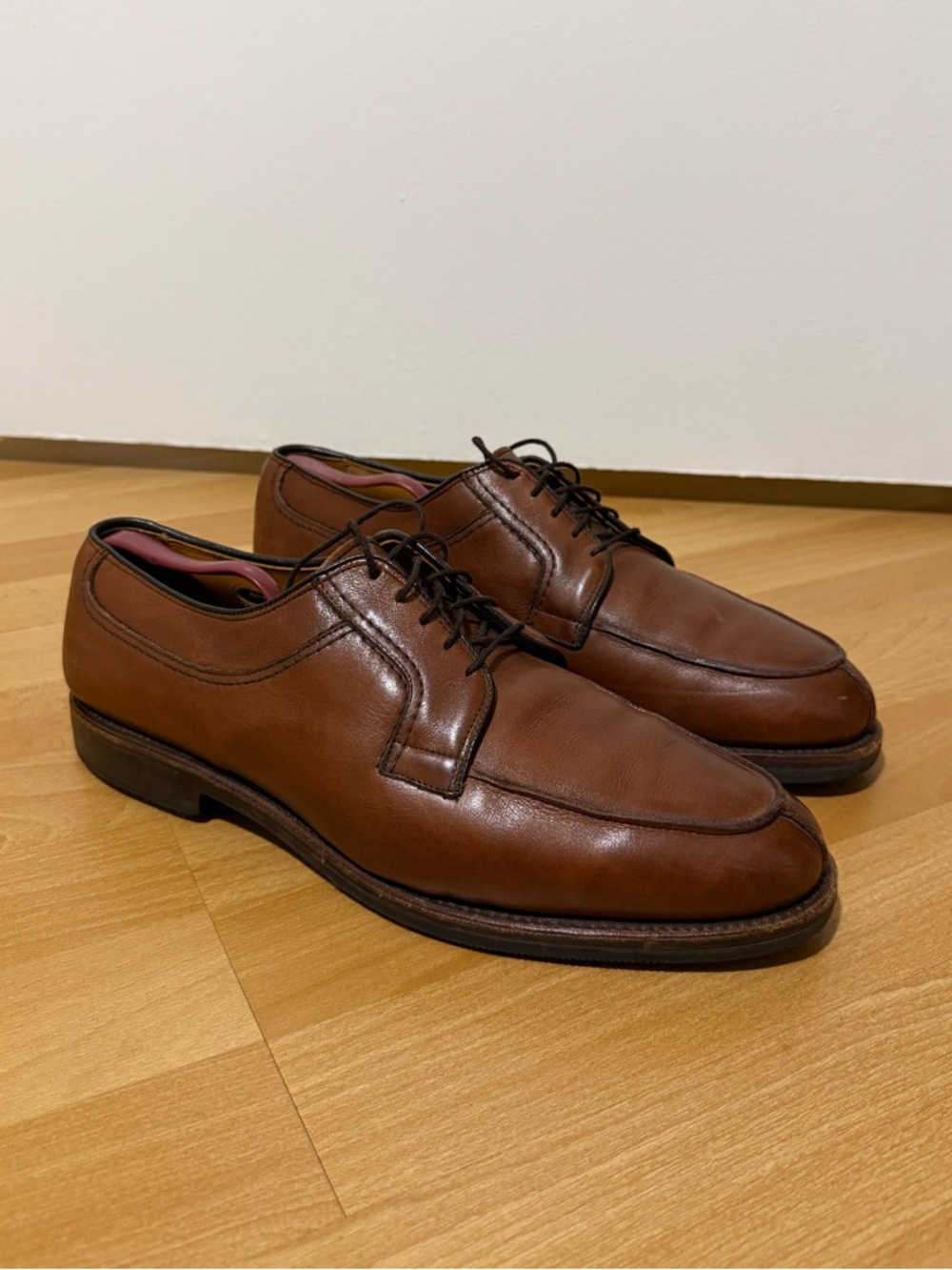 Allen Edmonds Chestnut Brown Leather Derby Dress Shoes